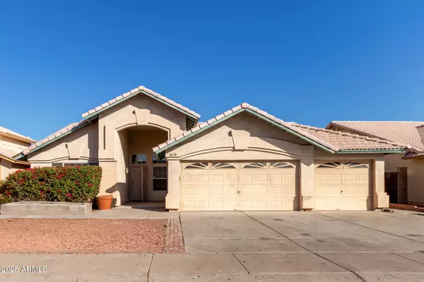 8638 W JOAN DE ARC Avenue, Peoria, AZ 85381