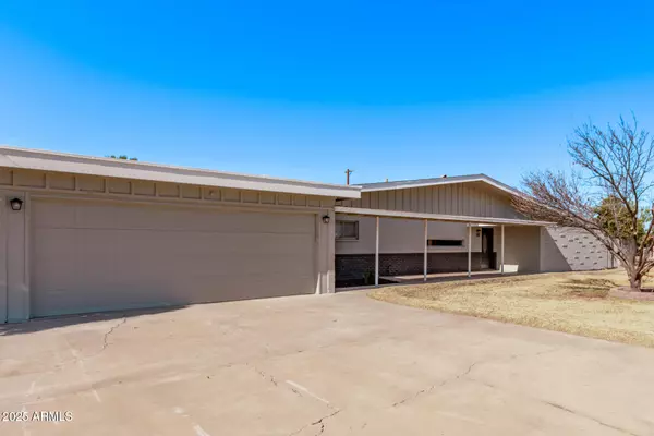 530 N MILLER Street, Mesa, AZ 85203