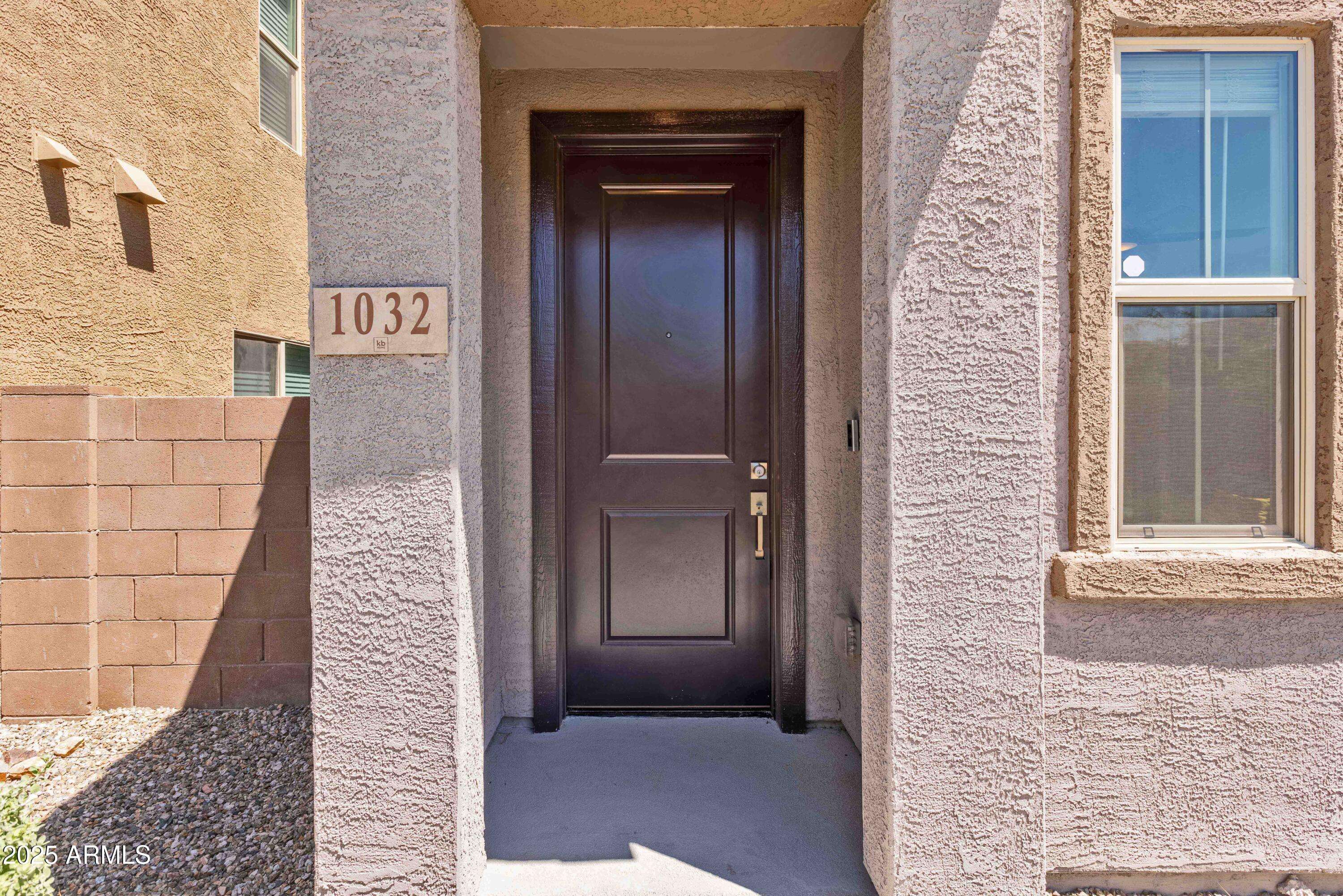 Tucson, AZ 85719,1032 E DESCENT Street