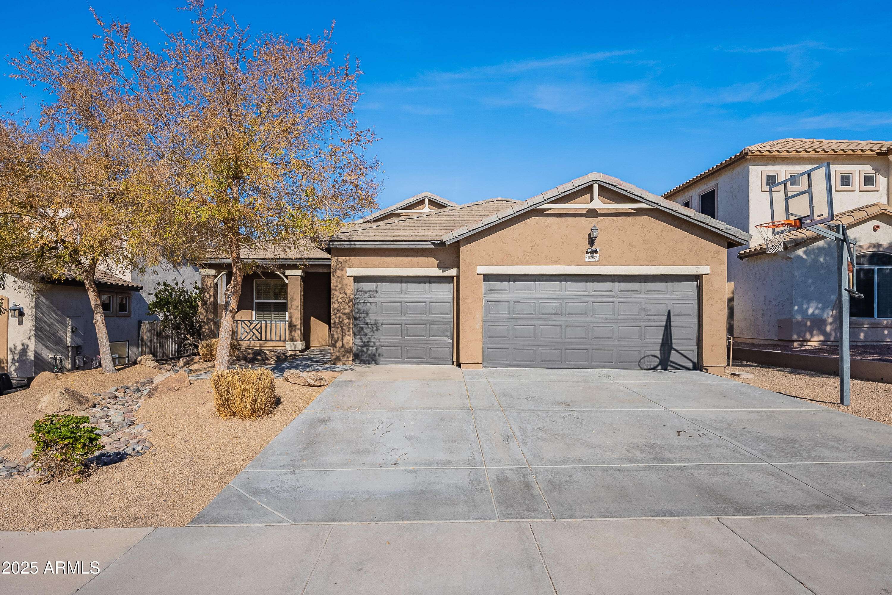 10582 W SALTER Drive, Peoria, AZ 85382