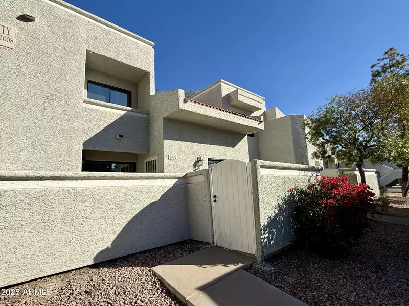 850 S RIVER Drive #1002, Tempe, AZ 85281