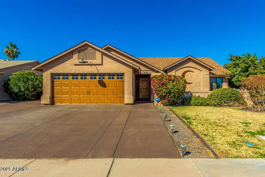 632 W SHAWNEE Drive, Chandler, AZ 85225