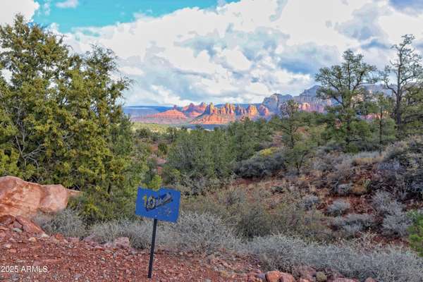 Sedona, AZ 86336,135 HILLTOP Road #10