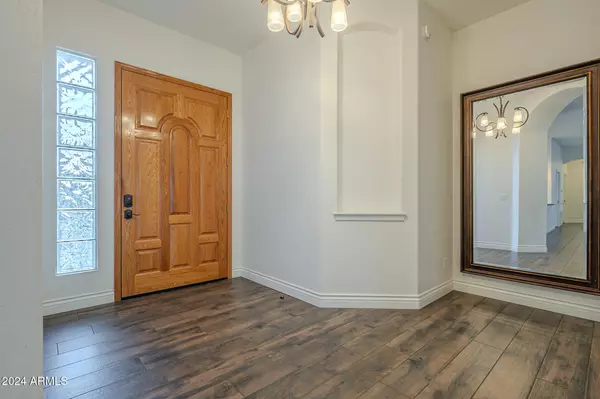 Phoenix, AZ 85032,2741 E CLAIRE Drive