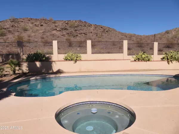 3626 E Thunderhill Place, Phoenix, AZ 85044