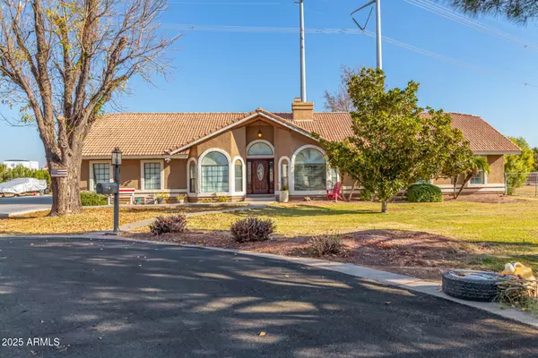 2702 E VAUGHN Avenue, Gilbert, AZ 85234