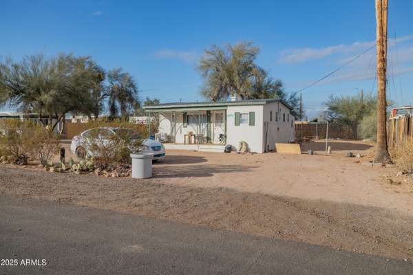 1022 N MAIN Drive, Apache Junction, AZ 85120