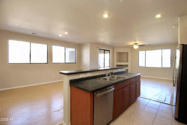 Chandler, AZ 85248,705 W QUEEN CREEK Road #2098