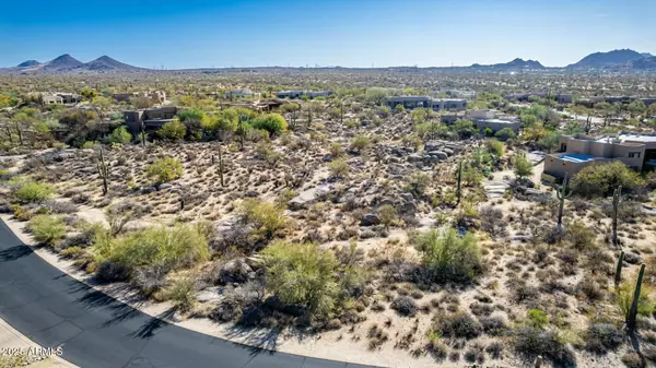 Scottsdale, AZ 85266,8400 E DIXILETA Drive #170