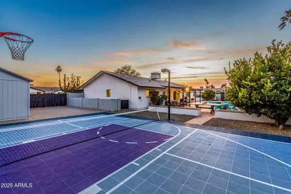 5112 E VOLTAIRE Avenue, Scottsdale, AZ 85254