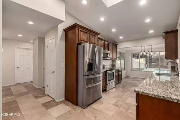 302 E CORAL GABLES Drive, Phoenix, AZ 85022