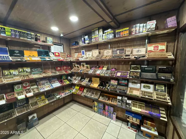 0 W XXXXXXXX Avenue, Glendale, AZ 85301