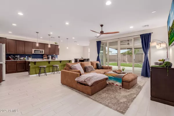 San Tan Valley, AZ 85143,1983 E SARONA Court