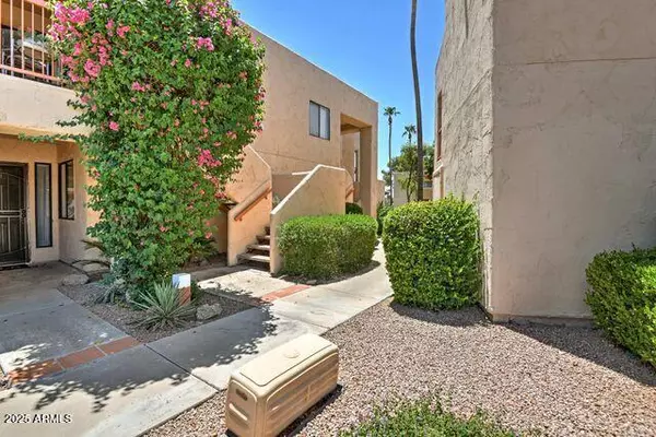 Scottsdale, AZ 85258,9275 E MISSION Lane #207