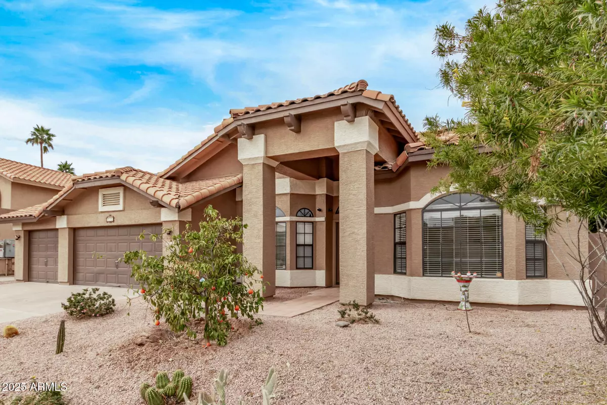 Gilbert, AZ 85233,532 S LAGOON Drive