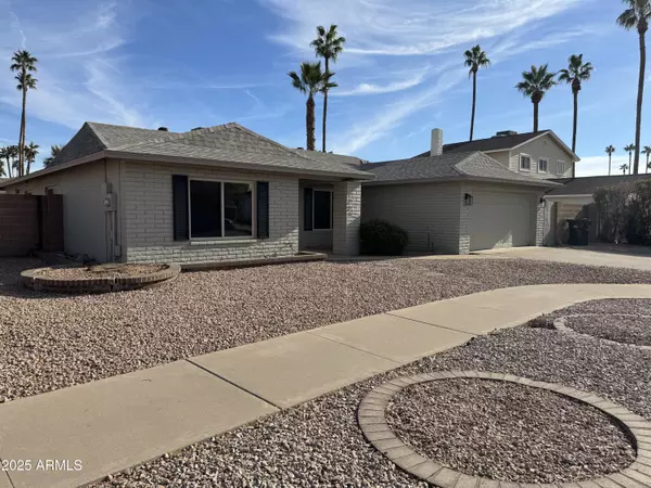 2221 S SARATOGA Drive, Mesa, AZ 85202