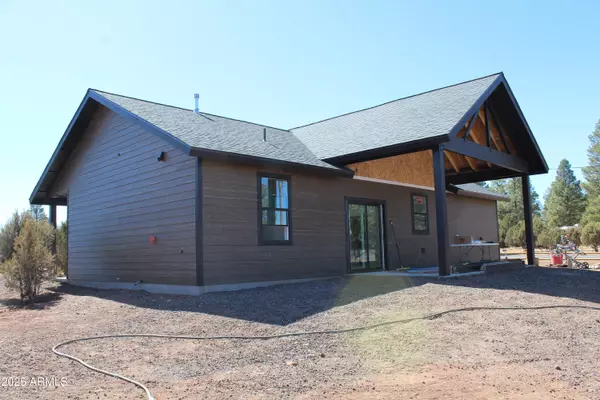 2730 Church Lane, Overgaard, AZ 85933