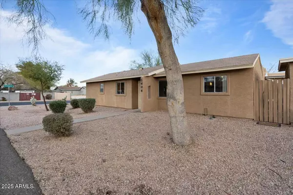 Tempe, AZ 85288,2606 E OAKLEAF Drive