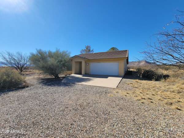 926 W Carlson Way, Huachuca City, AZ 85616