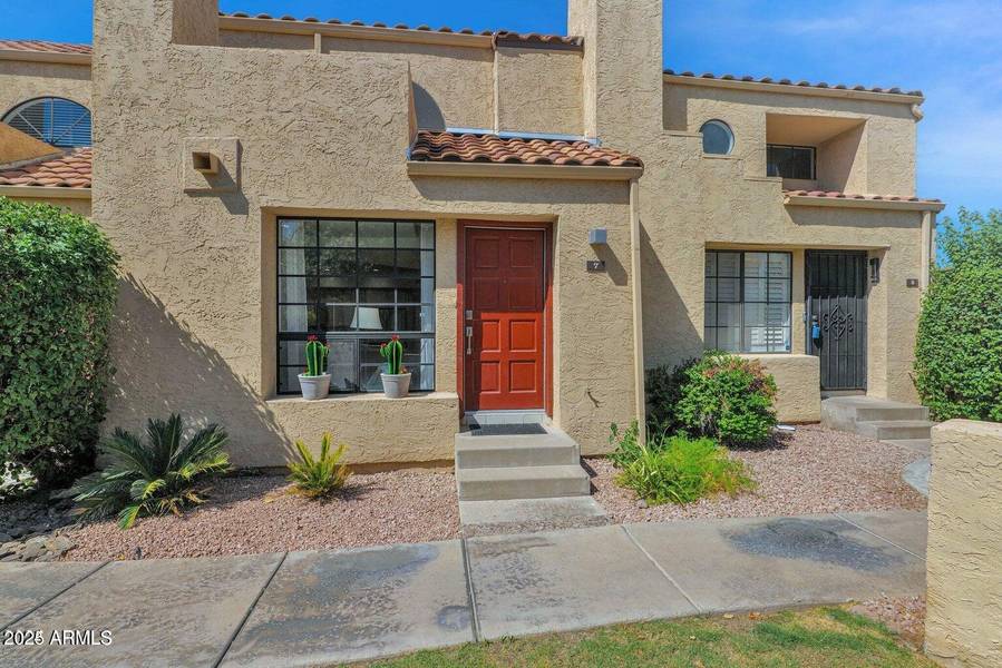 1025 E HIGHLAND Avenue #6, Phoenix, AZ 85014