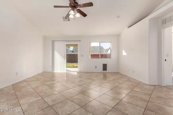 San Tan Valley, AZ 85140,4799 E MEADOW LARK Way