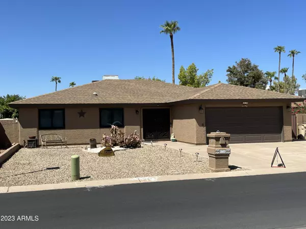 9714 E Cochise Place, Sun Lakes, AZ 85248