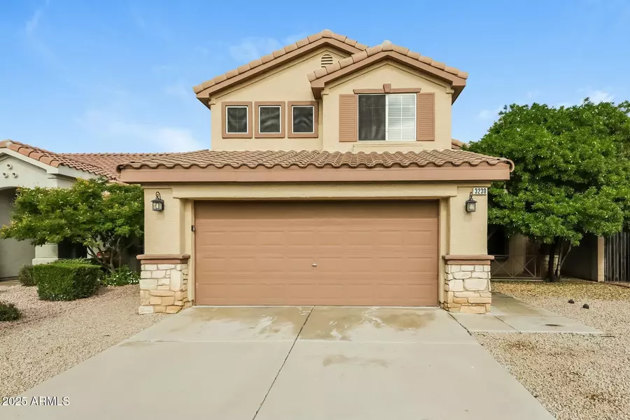 3230 E WAHALLA Lane, Phoenix, AZ 85050