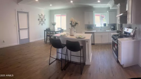 Mesa, AZ 85206,3728 E GROVE Avenue