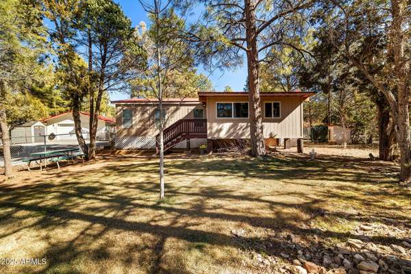 2925 BREEZY PINE Drive, Overgaard, AZ 85933