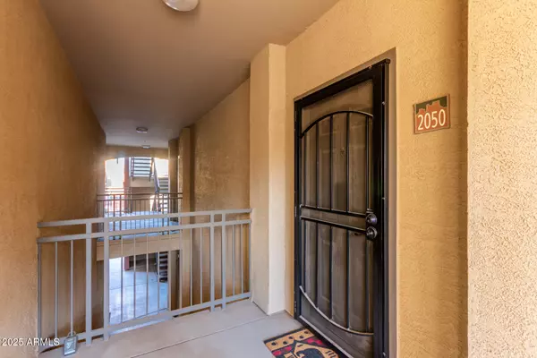 5401 E VAN BUREN Street #2050, Phoenix, AZ 85008