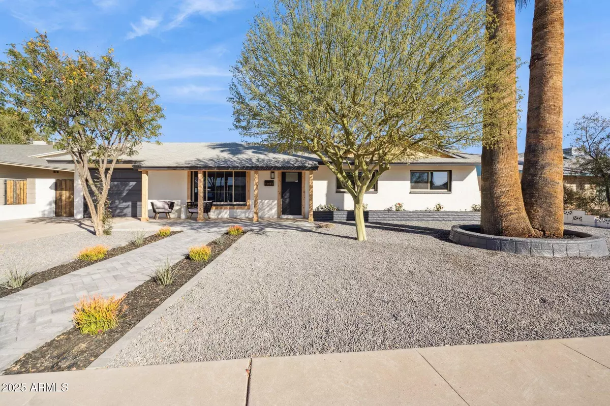 Tempe, AZ 85282,3803 S ELM Street