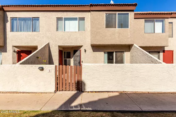 2040 S LONGMORE -- #5, Mesa, AZ 85202