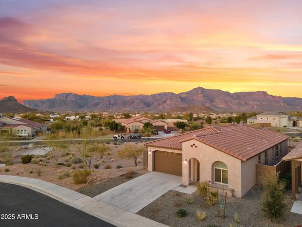 7165 S BRUINS Road, Gold Canyon, AZ 85118