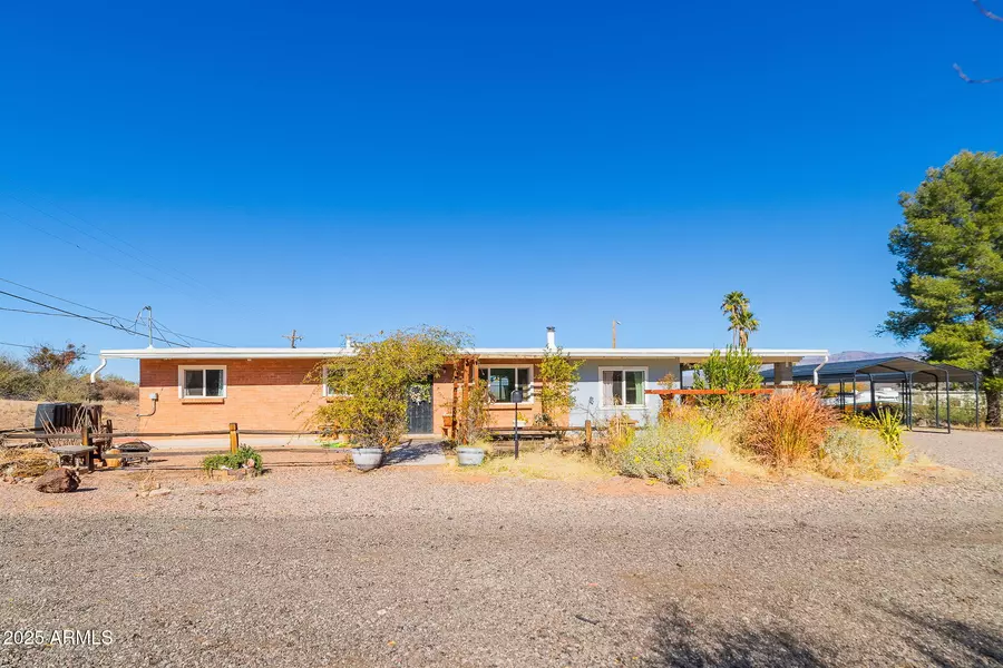 417 W Sunset Drive, Mammoth, AZ 85618
