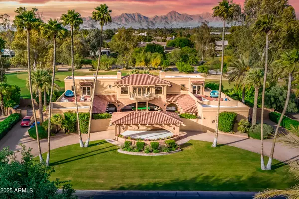 Paradise Valley, AZ 85253,7155 E OAKMONT Drive