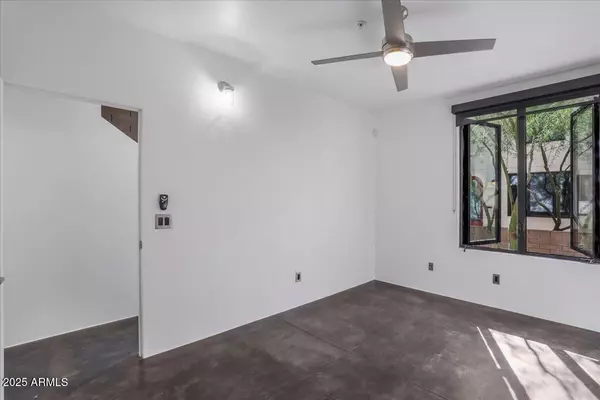 Phoenix, AZ 85003,620 N 4TH Avenue #2