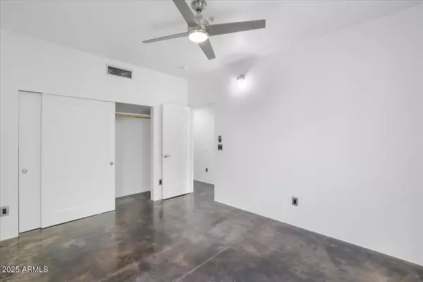 Phoenix, AZ 85003,620 N 4TH Avenue #2