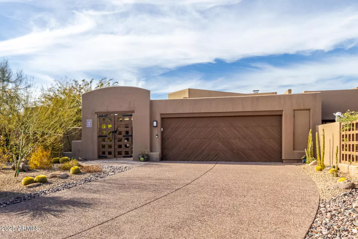 Carefree, AZ 85377,8502 E CAVE CREEK Road #53