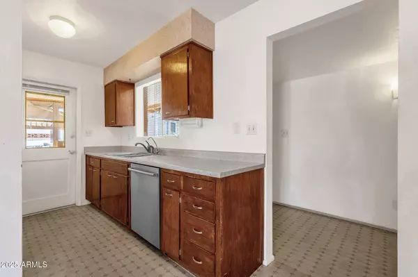 Scottsdale, AZ 85257,6934 E CORONADO Road