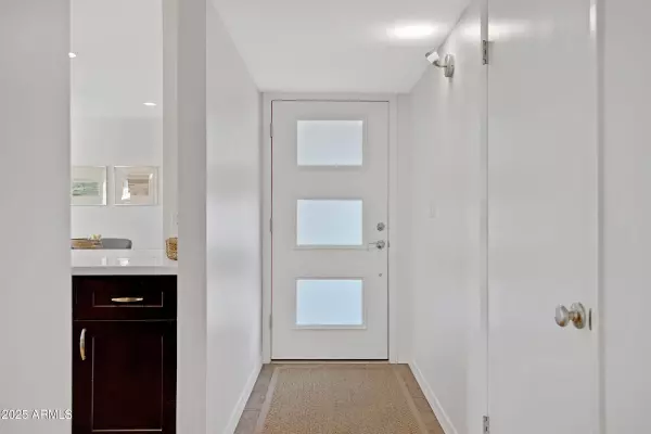 Scottsdale, AZ 85257,6873 E VERNON Avenue