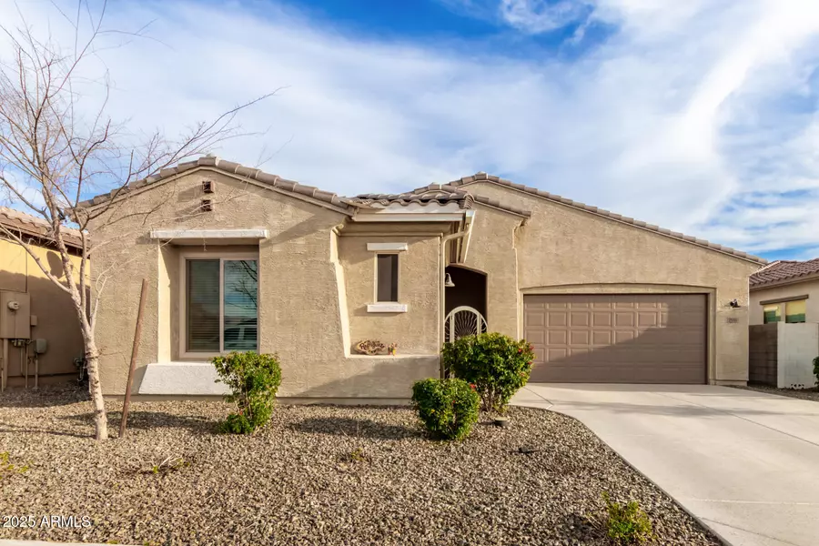 7533 S WOODCHUTE Drive, Gold Canyon, AZ 85118