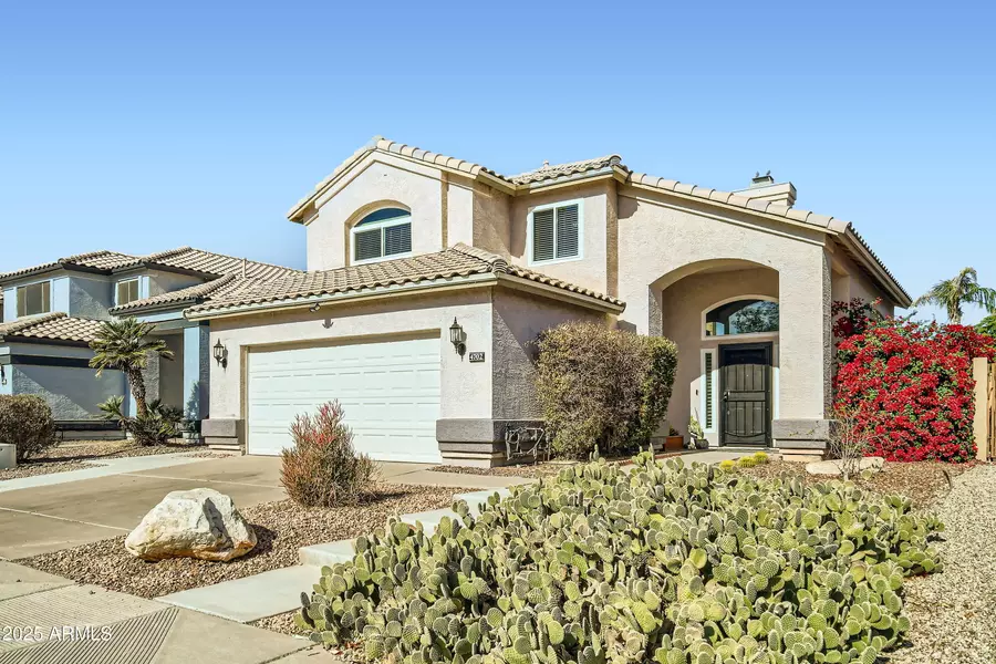 4702 E LAVENDER Lane, Phoenix, AZ 85044