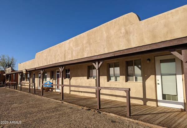 105 N FRONTAGE Road #D, Pearce, AZ 85625