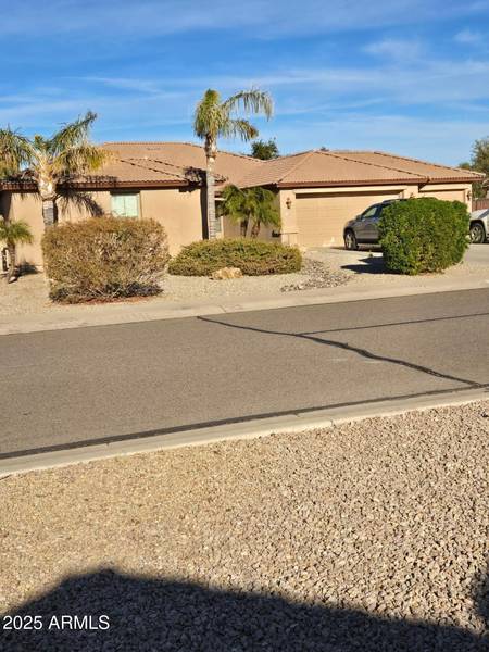 32071 N Chestnut Trail, San Tan Valley, AZ 85143