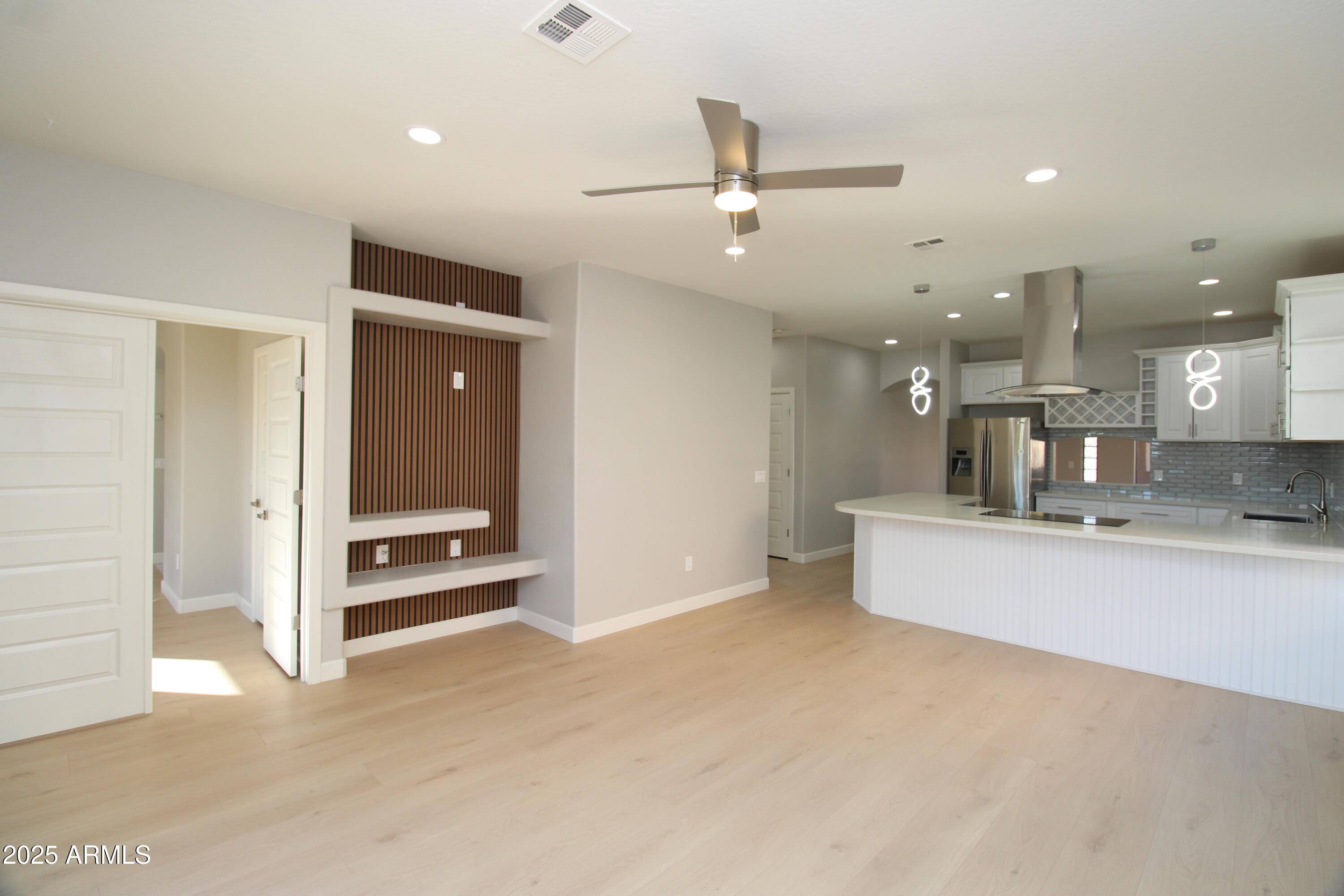 Phoenix, AZ 85032,3003 E KINGS Avenue