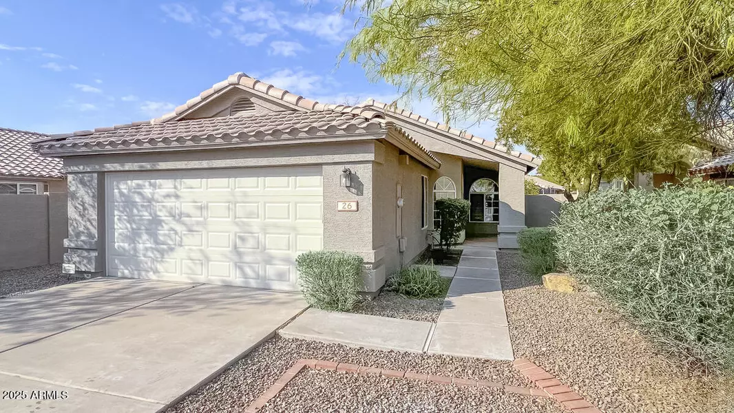 26 S TIAGO Drive, Gilbert, AZ 85233