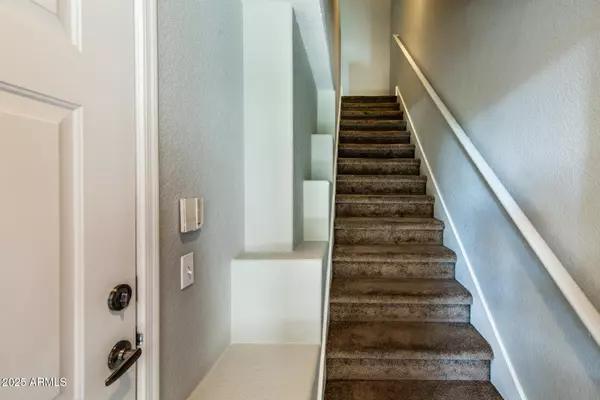 Phoenix, AZ 85032,4465 E PARADISE VILLAGE Parkway S #1179