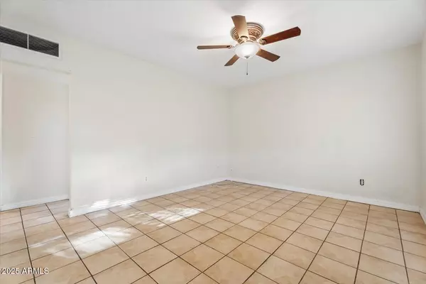 Phoenix, AZ 85041,9245 S 4TH Avenue