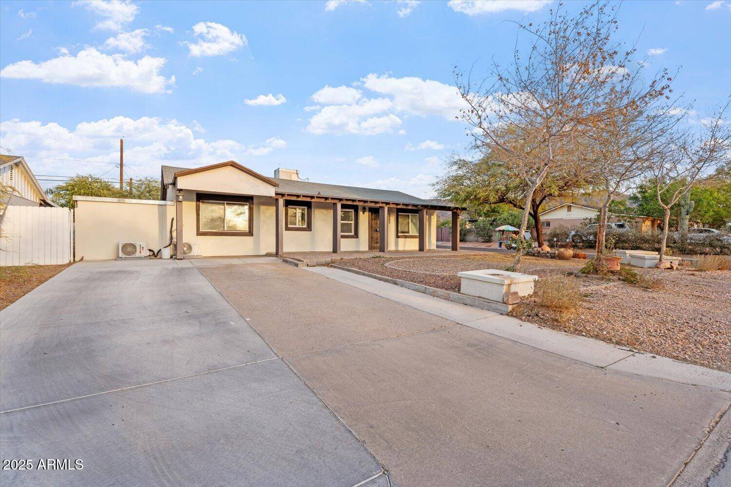 Phoenix, AZ 85041,9245 S 4TH Avenue