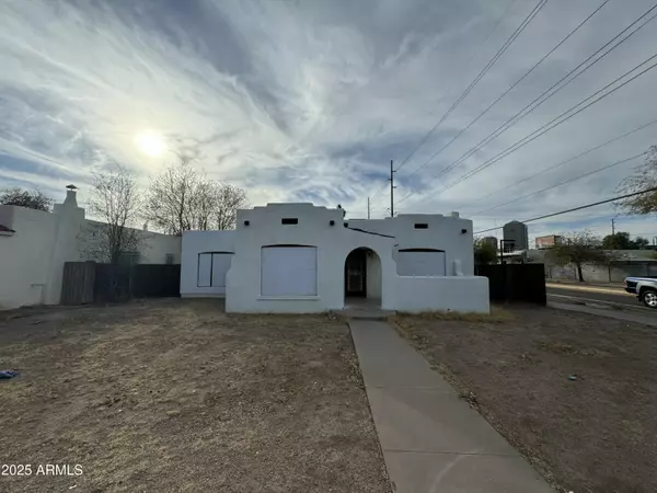 2546 N 8TH Street, Phoenix, AZ 85006